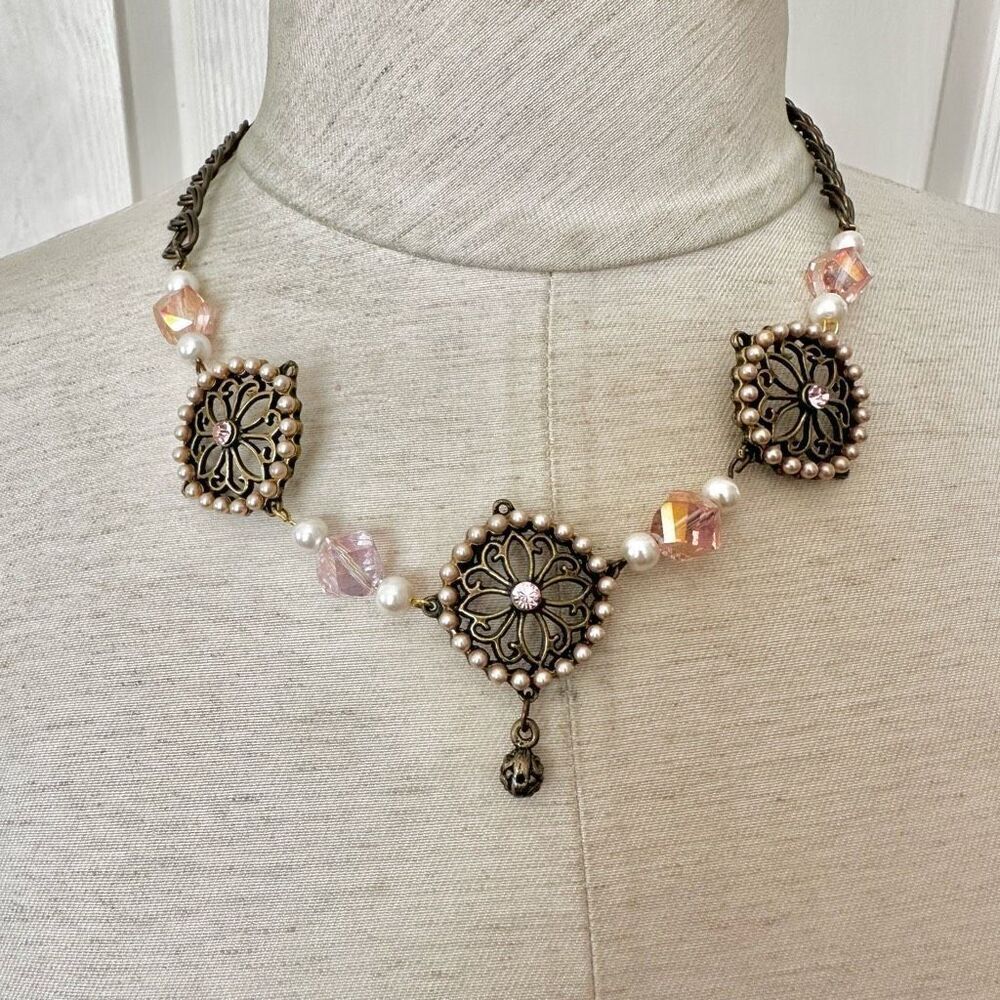 Faux pearl crystal vintage necklace